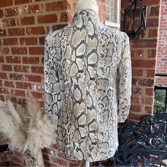 The Limited Women's Size XS Open Front Lightweight 3/4 Sleeve Cardigan NWT - Picture 11 of 11